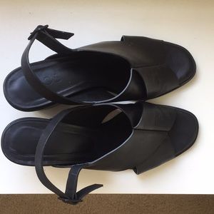 COS black leather strap sandals size EU40 US8.5